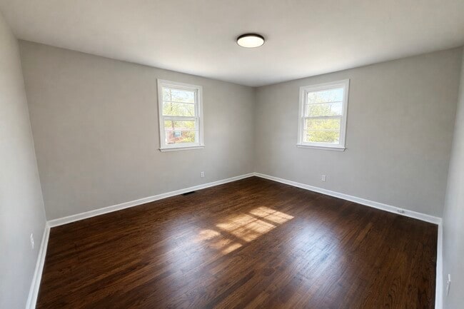 Building Photo - 108 Revere Dr