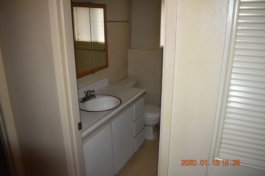 Bathroom - 1122 Francis Ave