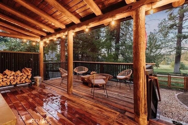 Building Photo - 1091 Club View Dr