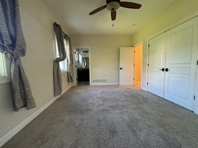 Building Photo - 116 Marco Polo Dr