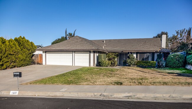 Building Photo - Spacious SIngle Story on Quiet Street