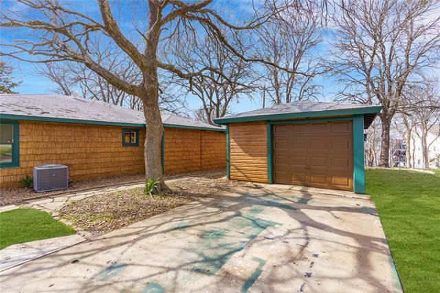 Building Photo - 321 Crescent Dr
