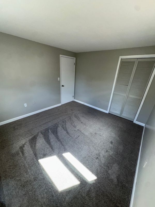 Building Photo - 45 N Lake Ave