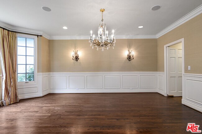 Building Photo - 3254 Oakdell Rd