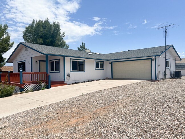 Building Photo - HOME – COTTONWOOD - VERDE VILLAGE UNITS