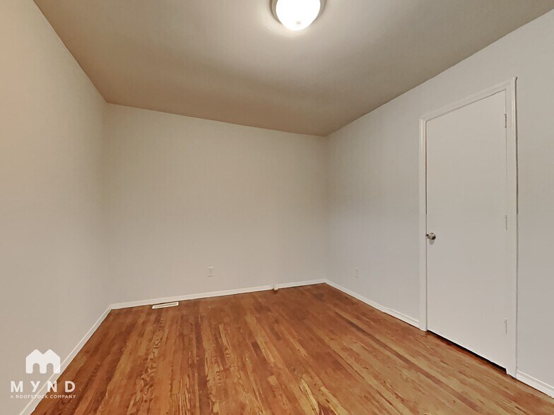 Building Photo - 301 Edgegreen Dr