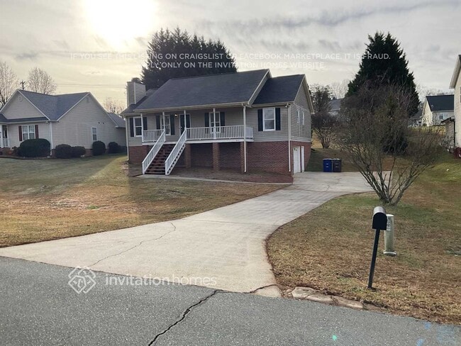 Building Photo - 3868 Crusade Dr