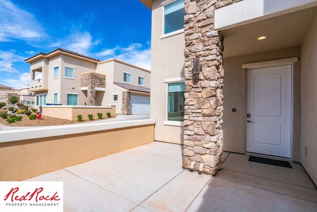 Building Photo - 3 Bedroom, 2.5 Bathroom Townhome in Ivins City