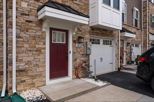 Building Photo - 2939 Shaws Rd