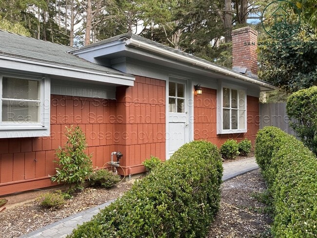 Primary Photo - Completely Remodeled One Bedroom Carmel Hi...