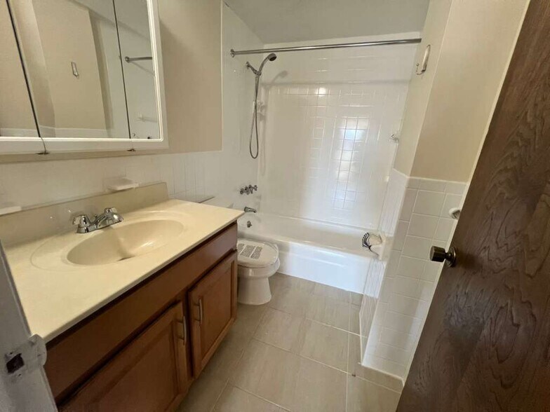 Building Photo - 376 Massachusetts Ave