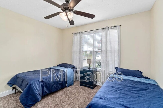 Building Photo - 243 Azalea Dr