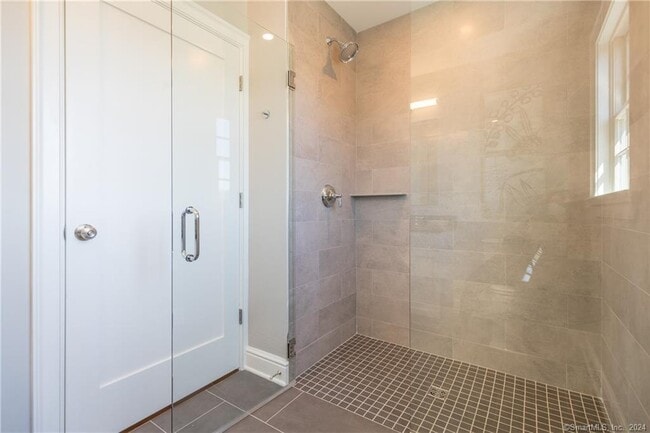 Building Photo - 201 Main St