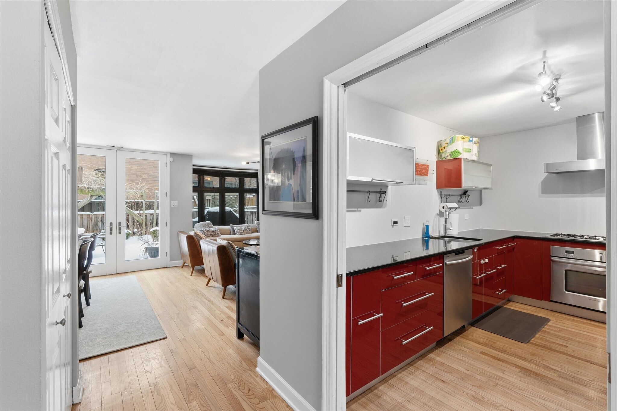 Building Photo - 1610 N Larrabee St