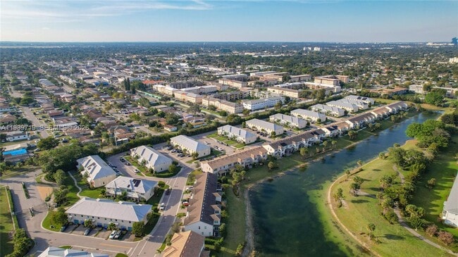 Building Photo - 1240 Eucalyptus Dr