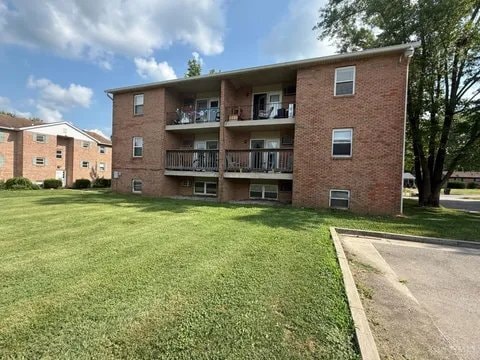 Building Photo - 620 Brill Dr