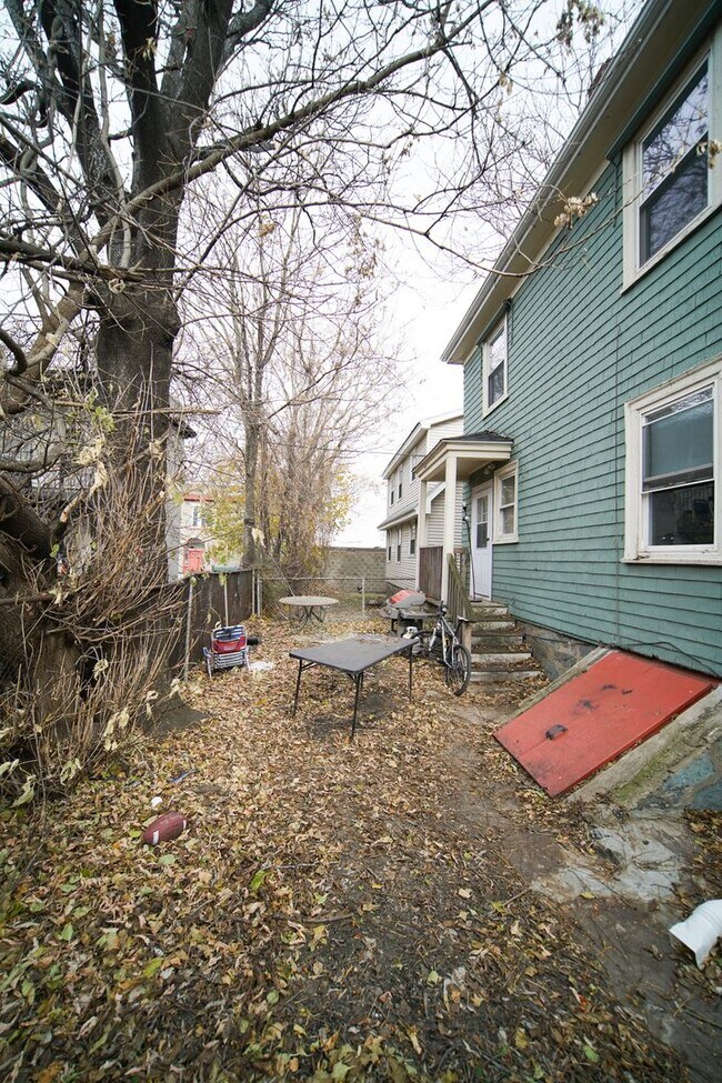 Building Photo - 18 Sawyer Terrace