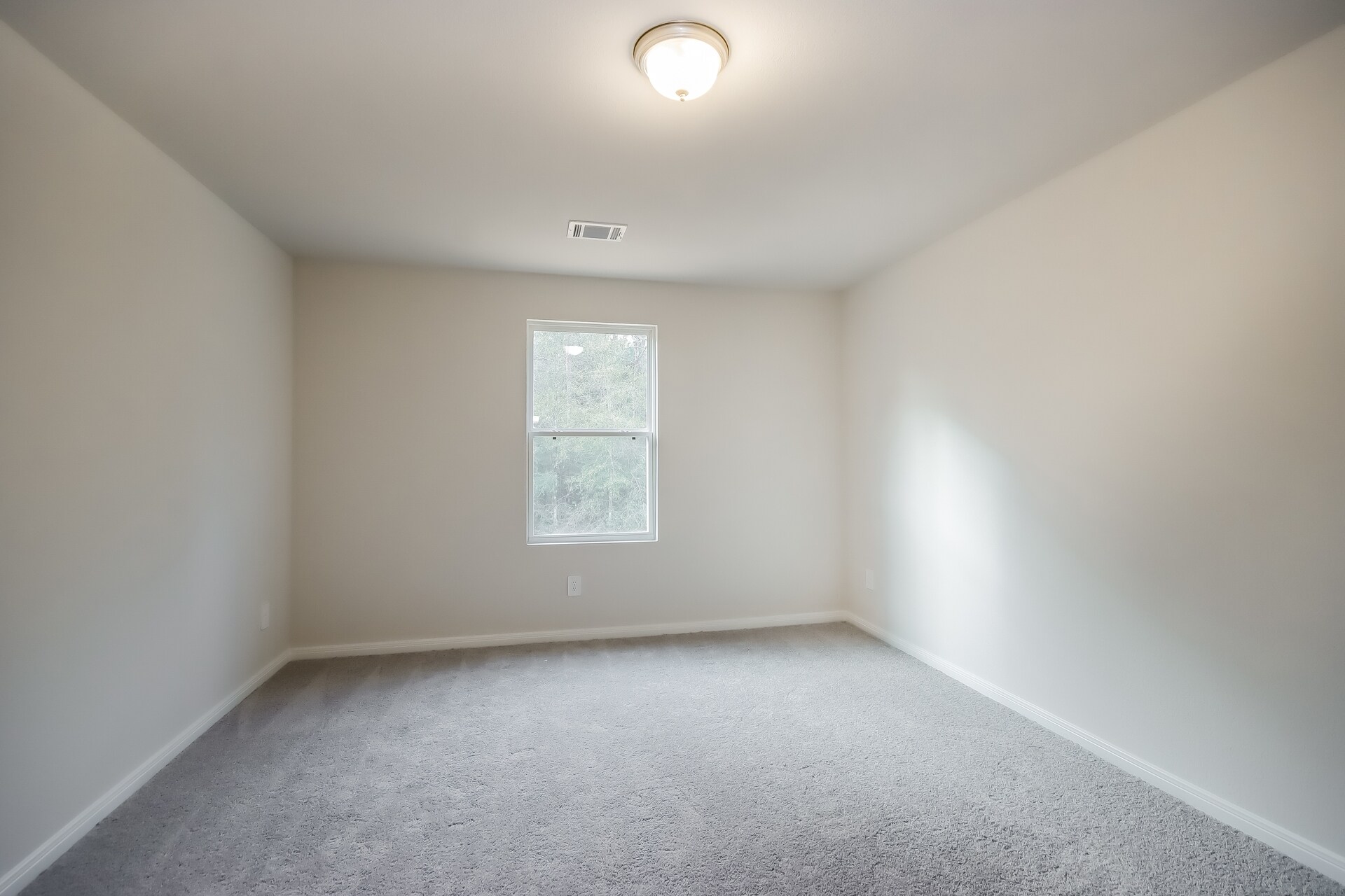 Building Photo - 15775 Del Norte Dr