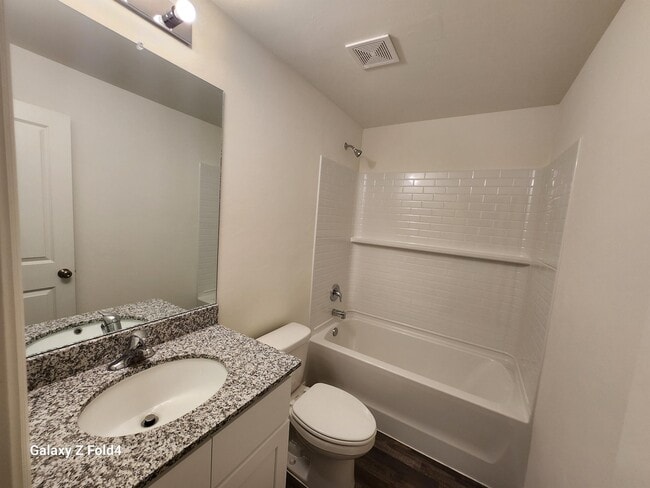 Building Photo - 3424 E Gator Cir