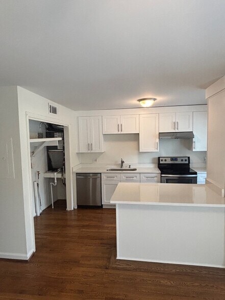 Kitchen/Laundry - 510 Basswood Ave