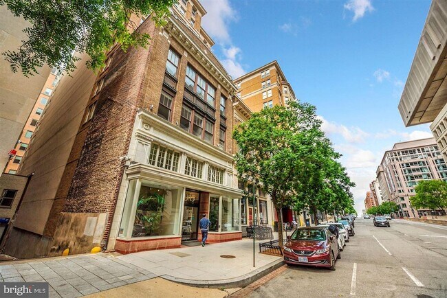 Building Photo - 915 E St NW