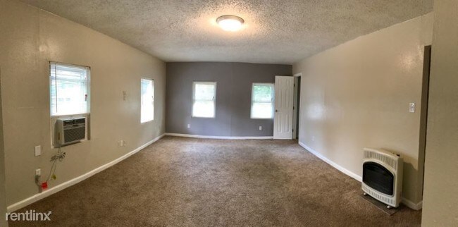 Building Photo - 3000 Trulley St