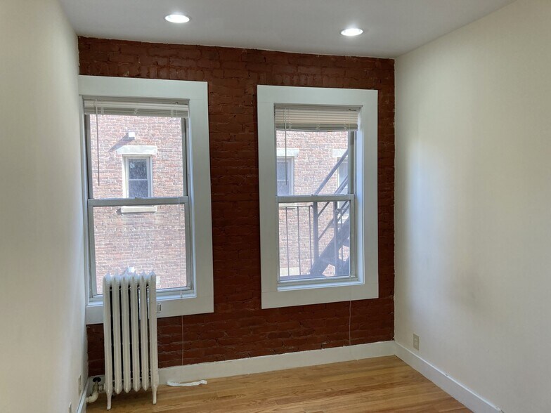Building Photo - 45 Hemenway St