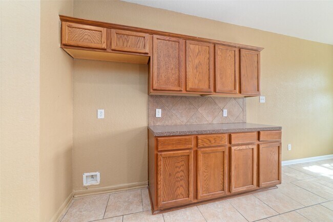 Building Photo - 12426 Taylorwood Ln