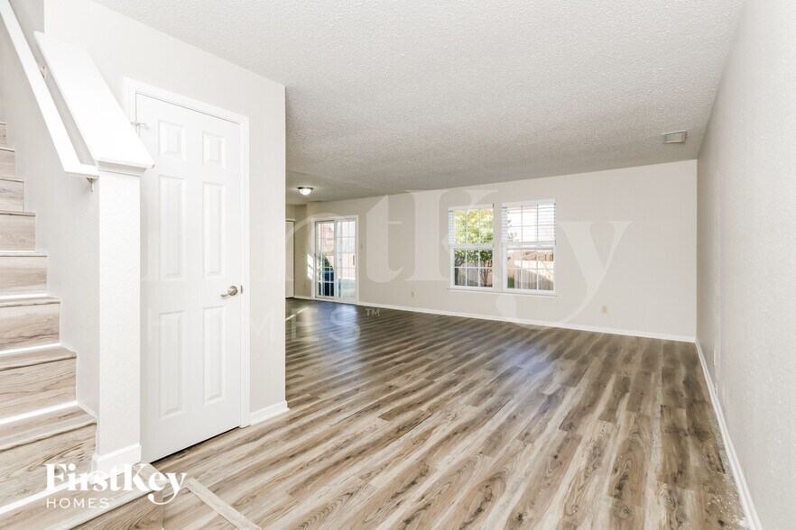 Building Photo - 8291 S Shady Trail Dr