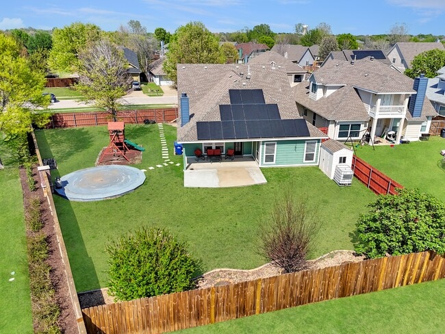 Building Photo - 9865 Tanglebrush Dr