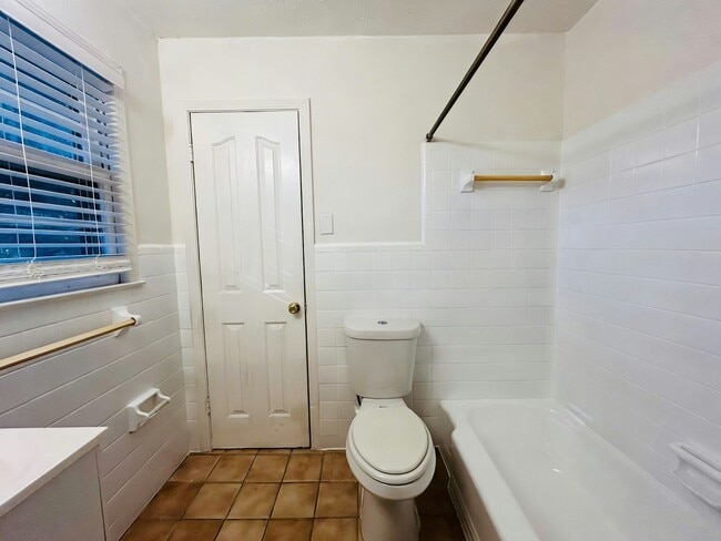 Building Photo - 7062 Felton Ln