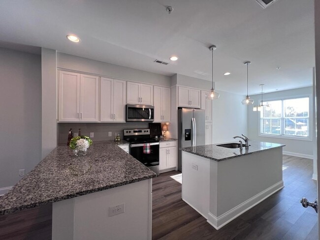 Building Photo - 6800 Milligan Way