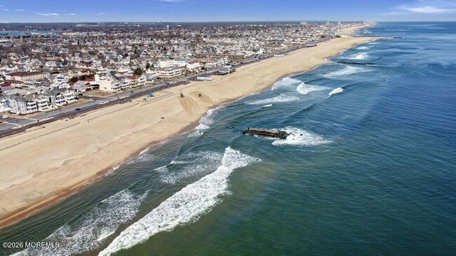 Building Photo - 1302 Ocean Ave N