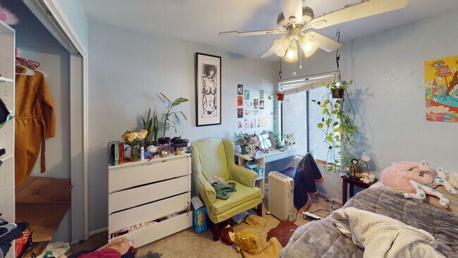 Building Photo - *DEPOSIT PENDING* 3 bed, 2.5 Bath Townhome Near Cal Poly!