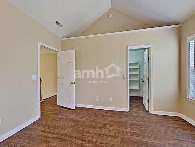 Building Photo - 2662 Hansford Dr