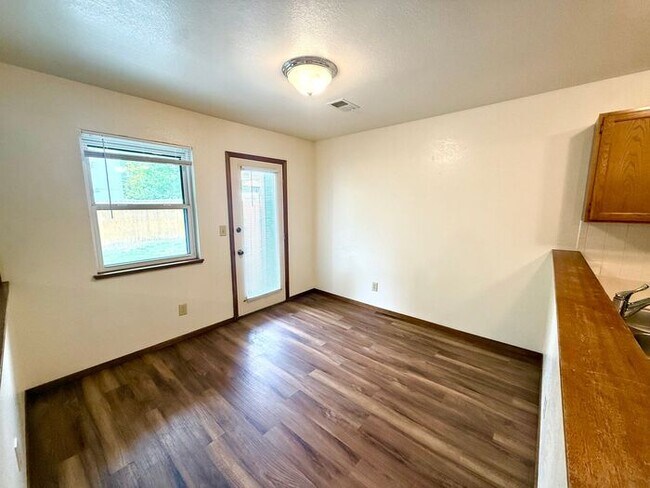 Building Photo - 3 Bed/2.5Bath Townhome in Greeley