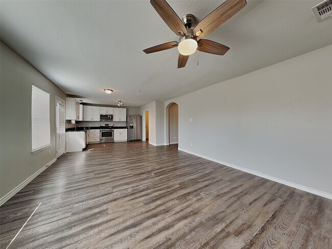 Building Photo - 21711 Falcongate Ct