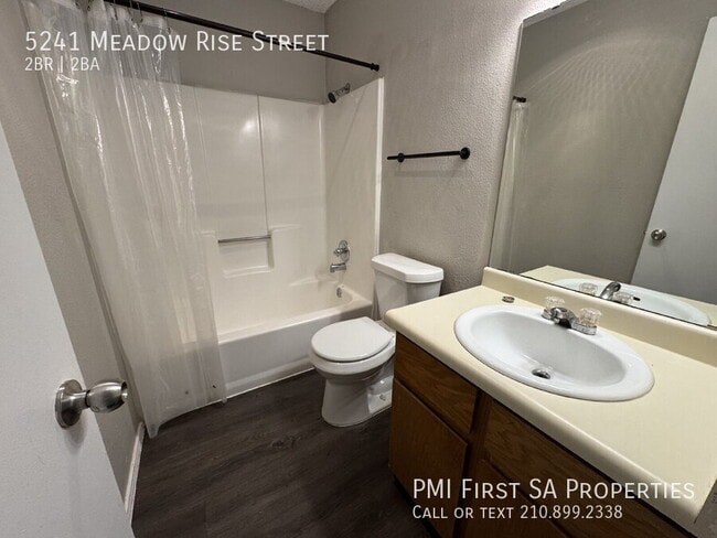 Building Photo - 5241 Meadow Rise St
