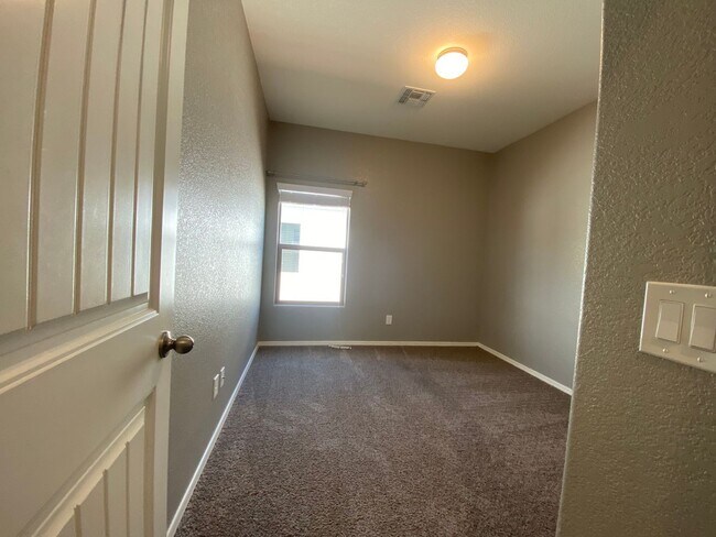 Building Photo - 4BR/2BA/2CG, 1906 sq.ft. rental in Sierra Vista, AZ