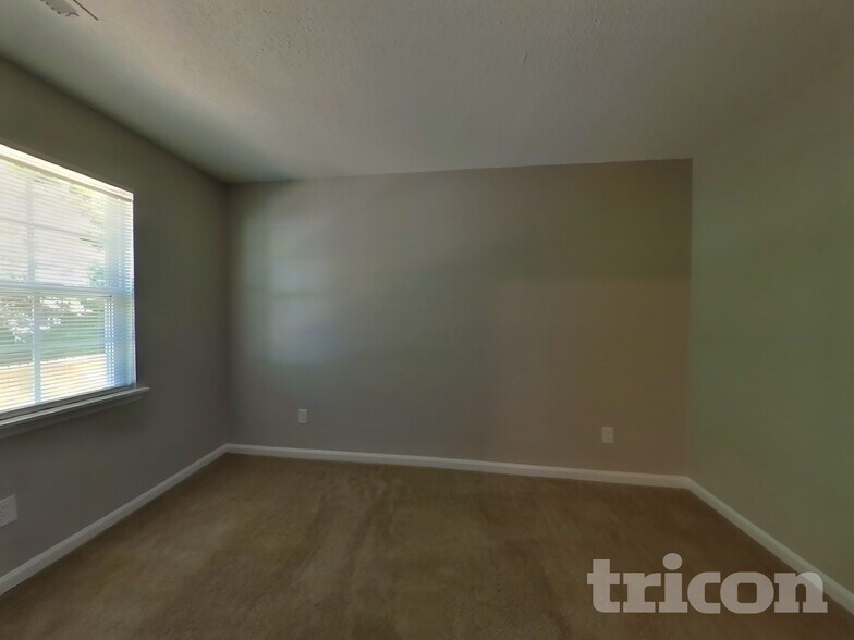 Building Photo - 6617 Flat Rock Dr