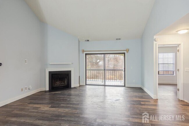 Building Photo - 208 Sunshine Ct