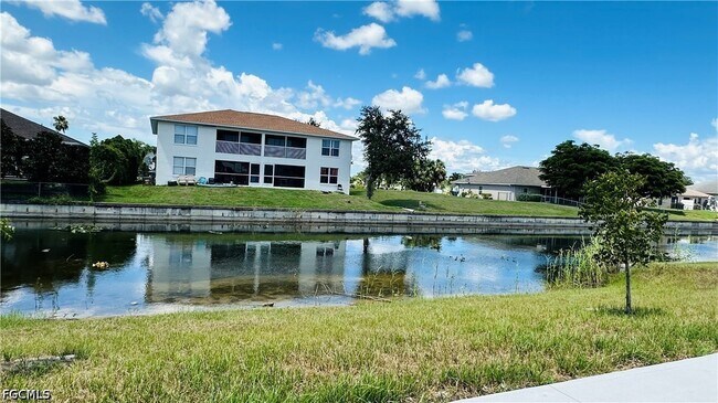 Building Photo - 607 SE 7th St