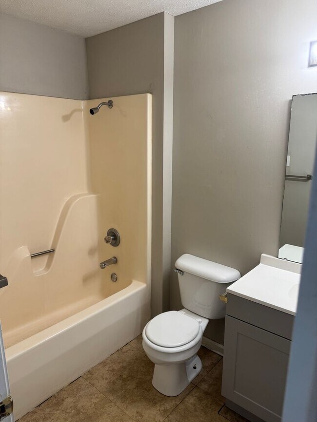 Building Photo - 1430 Arapaho Trail