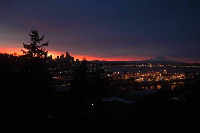 Building Photo - 2349 W Newton St