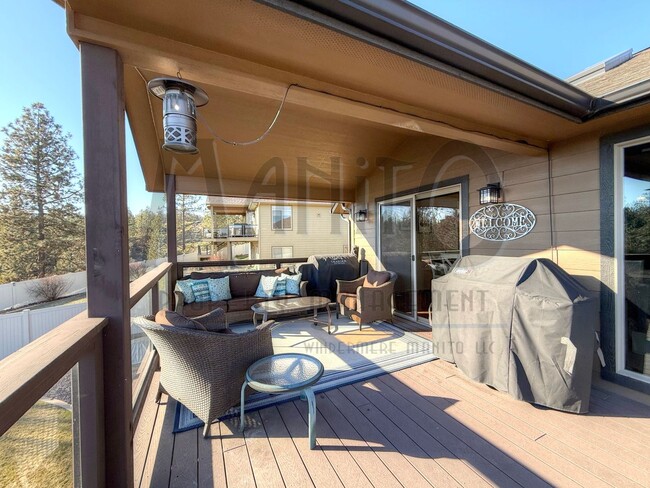 Building Photo - Stunning River Ridge Home With Spectacular Views