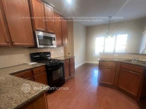 Building Photo - 427 Sweetwater Bridge Cir