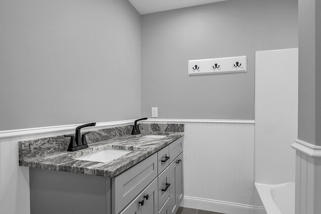 Building Photo - 74 Smith St