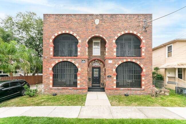 Building Photo - 38 E 16th St