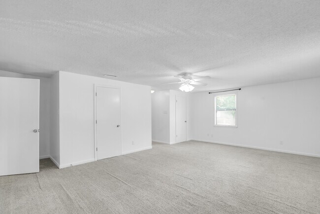 Building Photo - 2222 Bacon Park Dr