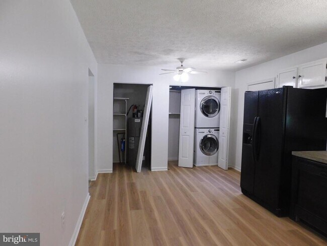 Building Photo - 100 Pinto Trail
